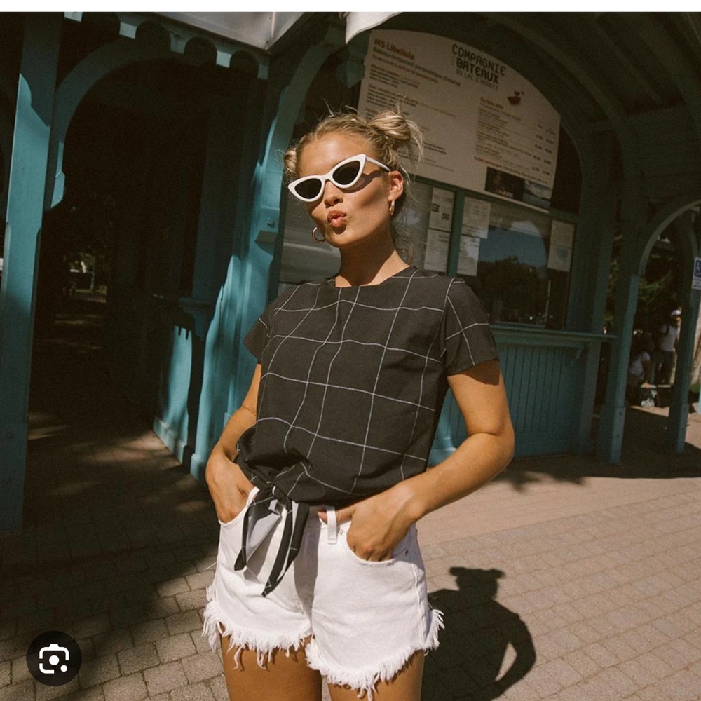 Albion Front Tie Short Sleeve Top Small